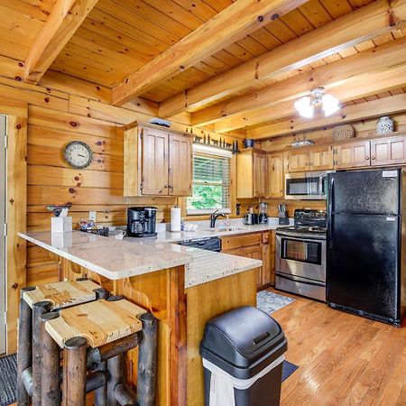 Pigeon Forge Cabin Premier Location And Hot Tub 外观 照片