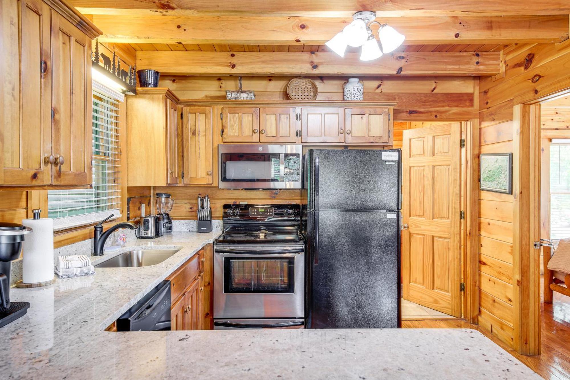 Pigeon Forge Cabin Premier Location And Hot Tub 外观 照片