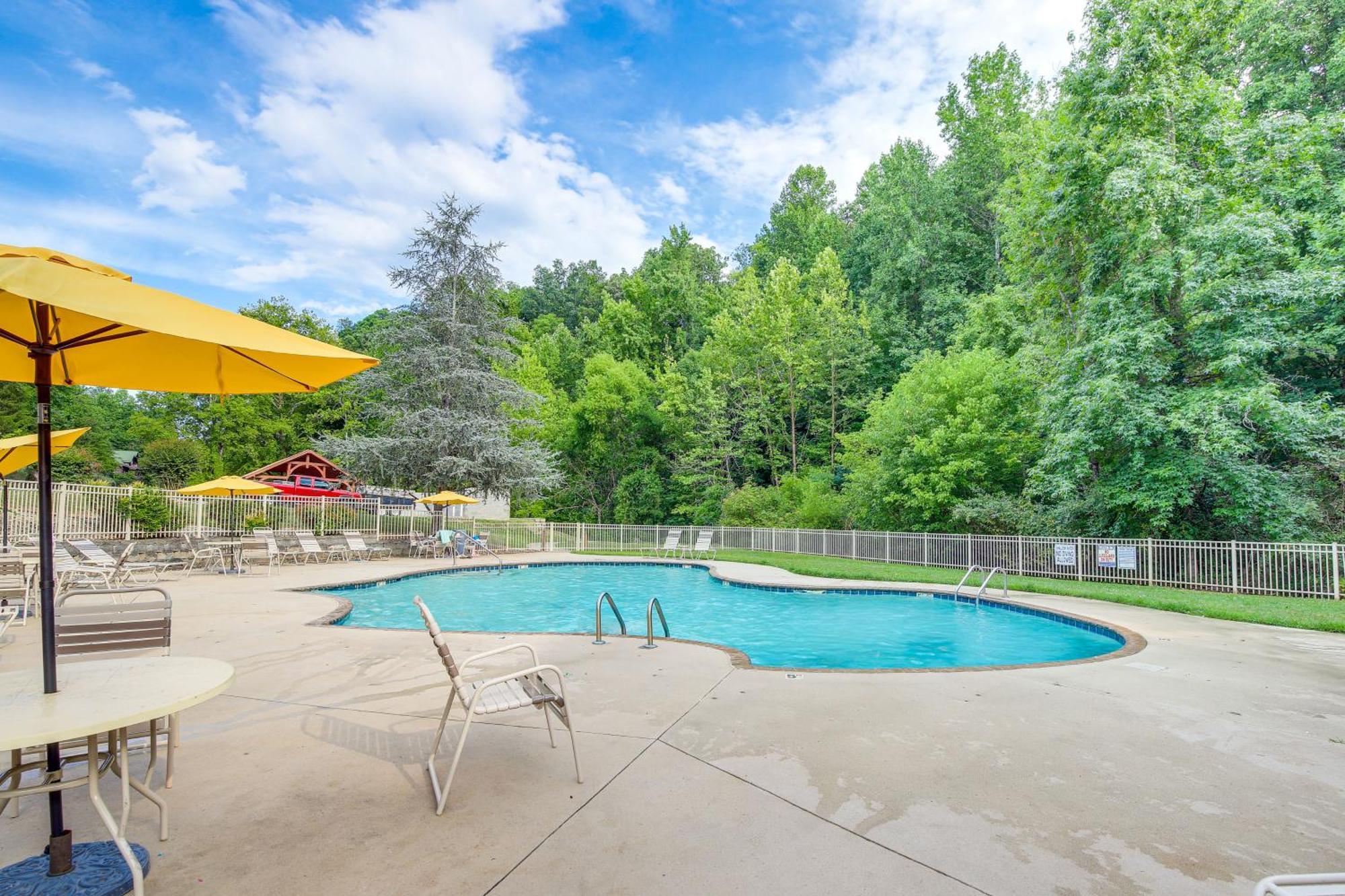 Pigeon Forge Cabin Premier Location And Hot Tub 外观 照片