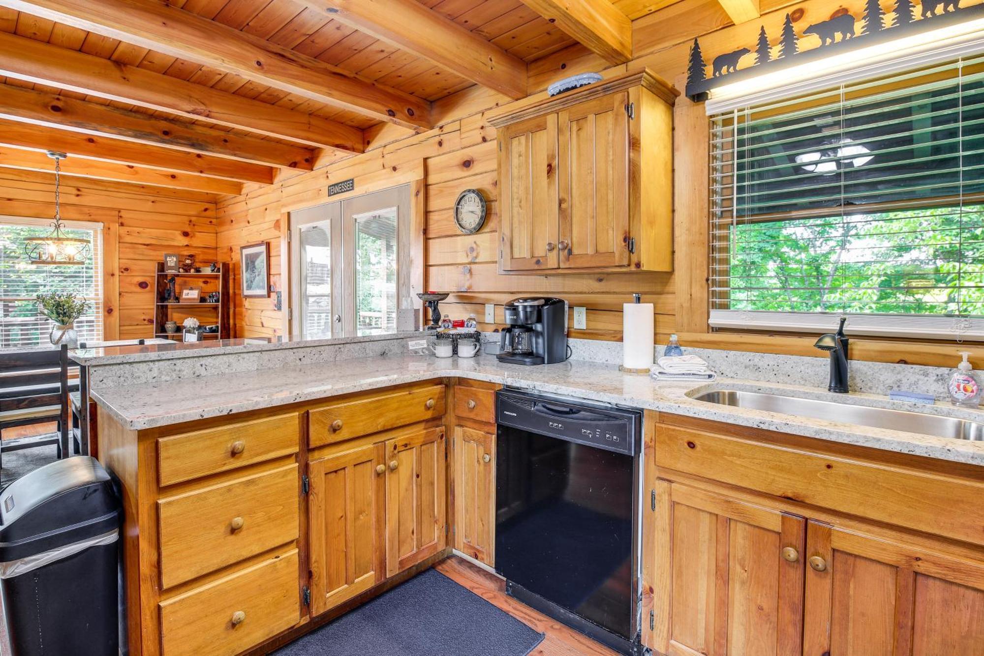 Pigeon Forge Cabin Premier Location And Hot Tub 外观 照片
